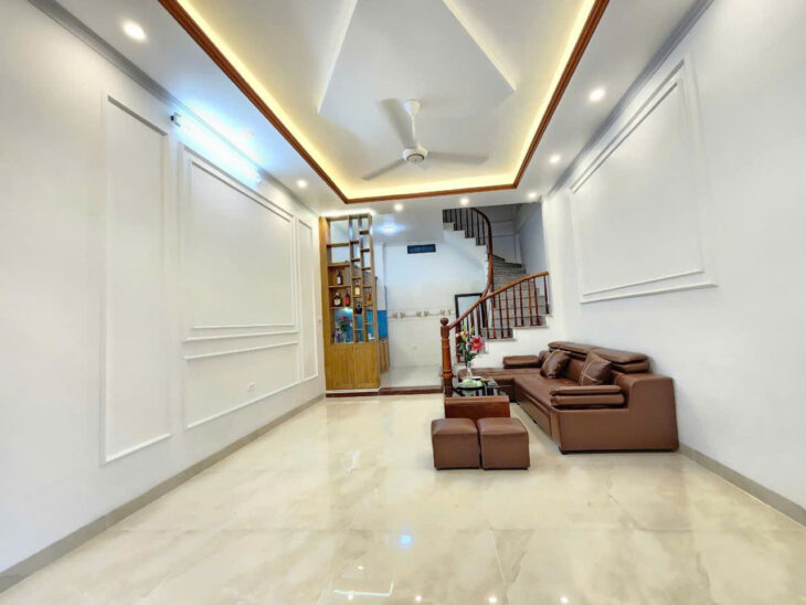 Bán Nhà Nam Dư Lĩnh Nam 42m 5 Tầng 5 phòng Tặng Hết Nội Thất Sổ Đỏ