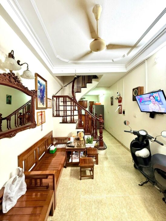 BÁN NHÀ -PHỐ TÔN ĐỨC THẮNG-NHÀ DÂN XÂY 5TẦNG -DT27/33 M2 – GIÁ CHỈ,6.9 TỶ