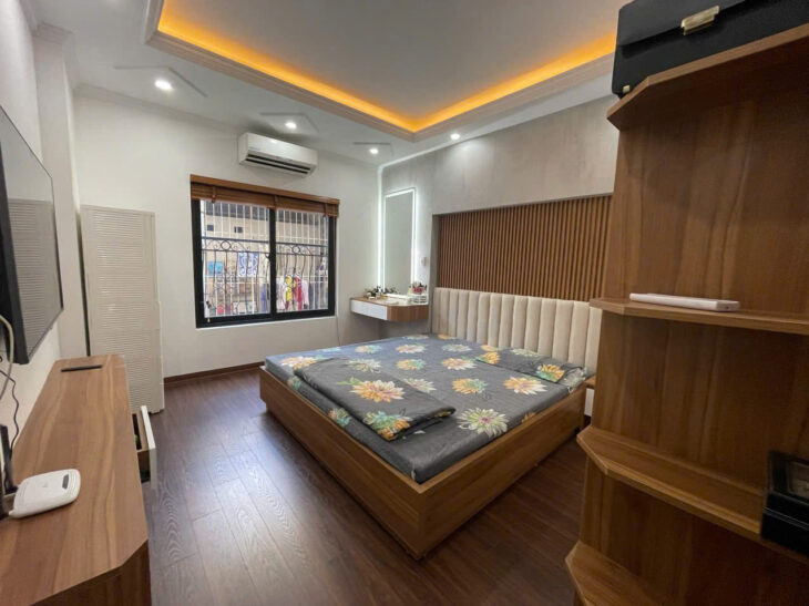 Bán nhà 50m 6T Lâm Du Bồ Đề, Long Biên , oto ,KD, giá 8,9ty.