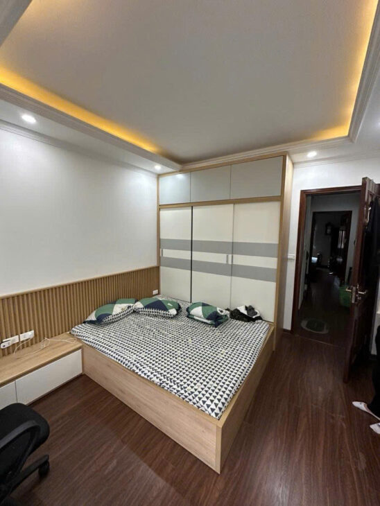 Bán nhà 50m 6T Lâm Du Bồ Đề, Long Biên , oto ,KD, giá 8,9ty.