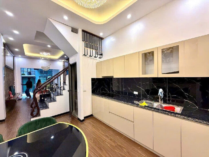 Bán nhà riêng tại đê Trần Khát Chân, Q. Hai Bà Trưng, 45m2 x 4 tầng giá 7 tỷ 200 triệu