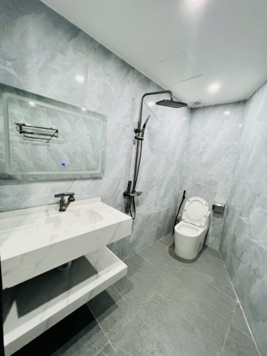 BÁN NHÀ -PHỐ TÔN ĐỨC THẮNG-NHÀ DÂN XÂY MỚI 4TẦNG -DT 30 M2 -MT 4.6m giá chỉ,6,8 TỶ