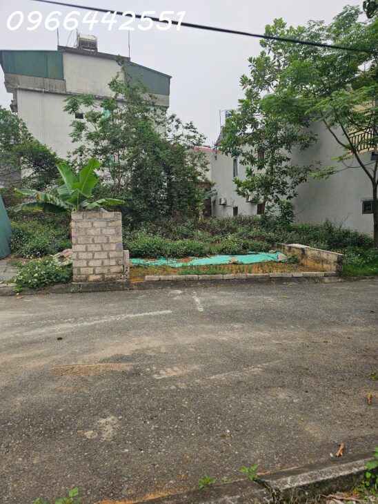 Bán Lô đất gần trục chính Đồi Sen đường thông ôtô MT rộng 102m nhỉnh 30tr