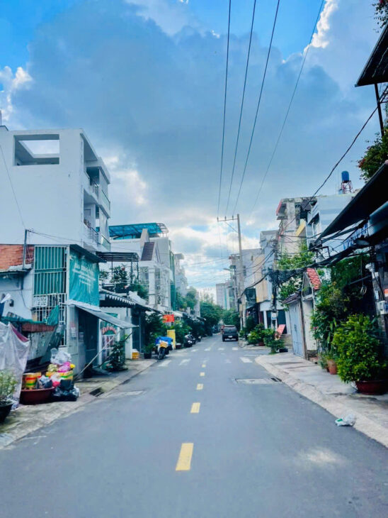 Bán nhag hẻm 8m, Phạm Văn Chiêu, 2 tầng, gần 40m2, sát chợ Thạch Đà, chỉ 4 tỷ 5 ++