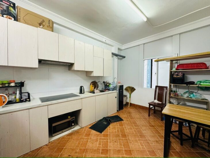 bán nhà phố TÂY SƠN Đống Đa. 38m2-5 tầng-mt 3.5m:giá chỉ 11 tỷ