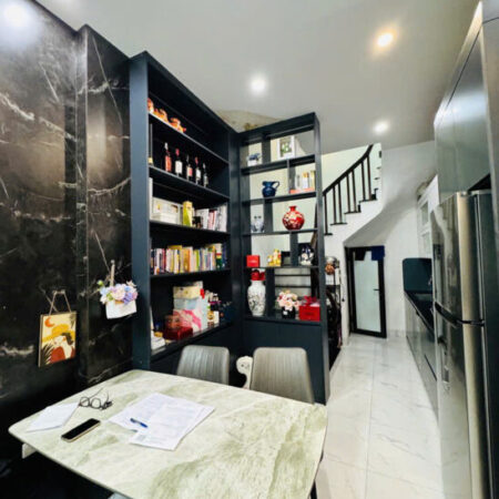 BÁN NHÀ LẠC LONG QUÂN 5 TẦNG – LÔ GÓC – GẦN HỒ TÂY – FULL NỘI THẤT – VÀI BƯỚC RA Ô TÔ, GIÁ 7.95 TỶ