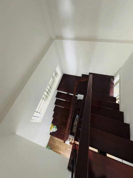 ????Ô TÔ VÀO NHÀ- KINH DOANH – 2 MẶT NGÕ – VÀI BƯỚC RA PHỐ Hoàng Quốc Việt 52m, 3 tầng 18 tỷ