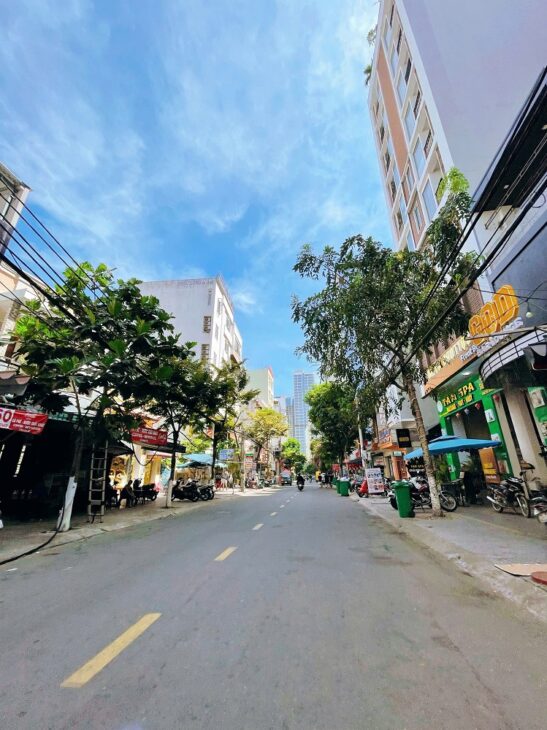 BÁN ĐẤT MẶT TIỀN HÀ BỔNG, KHU VIP KINH DOANH SẦM UẤT. LH 0905233234