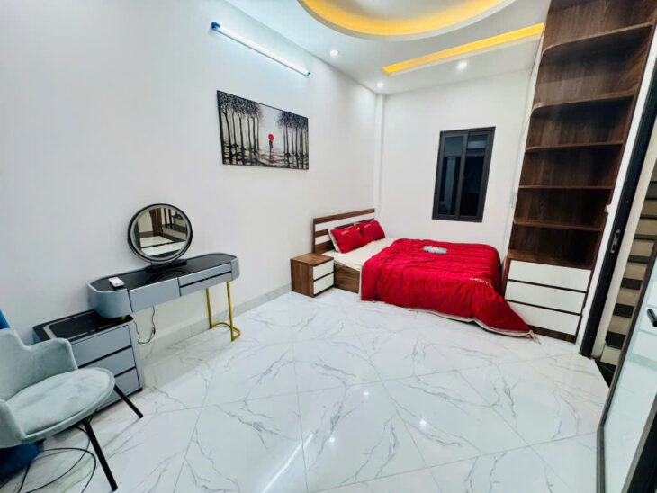 Bán Căn Nhà Nam Dư Lĩnh Nam 39m 5 Tầng 4 phòng Tặng Hết Nội Thất Sổ Đỏ