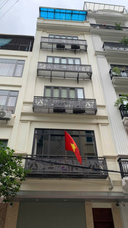 Bán nhà đẹp Văn Phú ngõ thông thoáng 2 ô tô tránh 4 tầng 59m2, tặng toàn bộ nội thất cao cấp giá