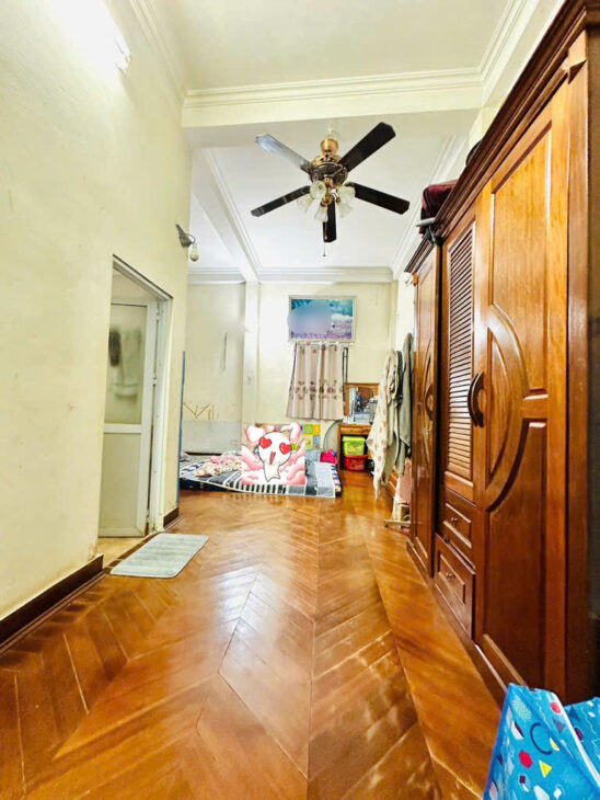 Bán đất Ngọc Thuỵ tặng nhà 4 tầng- View công Viên Vỉa hè đá bóng- mặt tiền lớn-80m nhỉnh 23 tỷ(