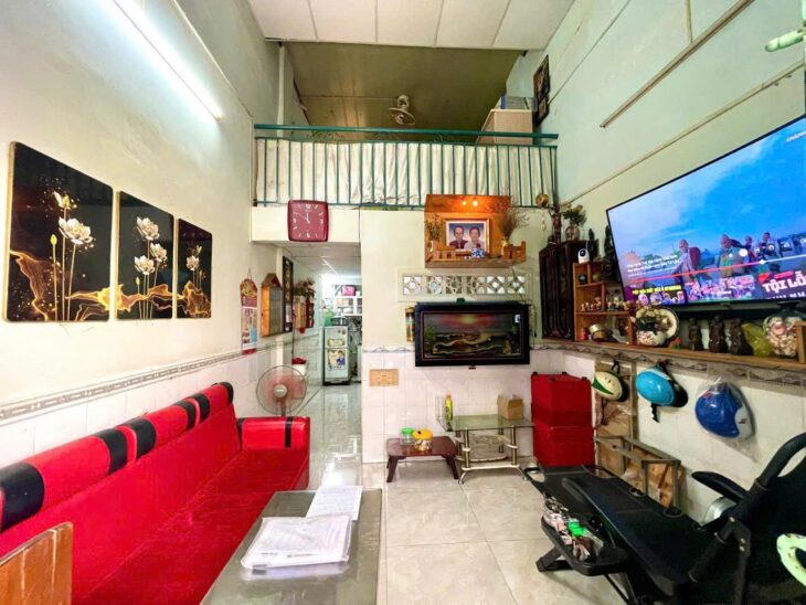 Nhà Quận 7 Sổ Hồng Riêng 2,150 tỷ DT 3,2 x 8,5