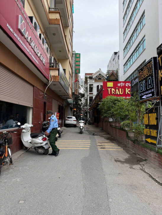 BÁN NHÀ HOÀNG QUỐC VIỆT – 2 MẶT NGÕ – Ô TÔ VÀO NHÀ – GẦN STARLAKE TÂY HỒ – GIÁ CHỈ 18 TỶ