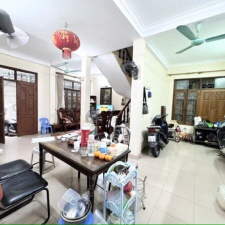 ????BÁN NHÀ PHỐ- AN TRẠCH- QUỐC TỬ GIÁM -DÂN XÂY Dt 63m 4tầng mt7.4m giá chỉ 12,8 tỷ