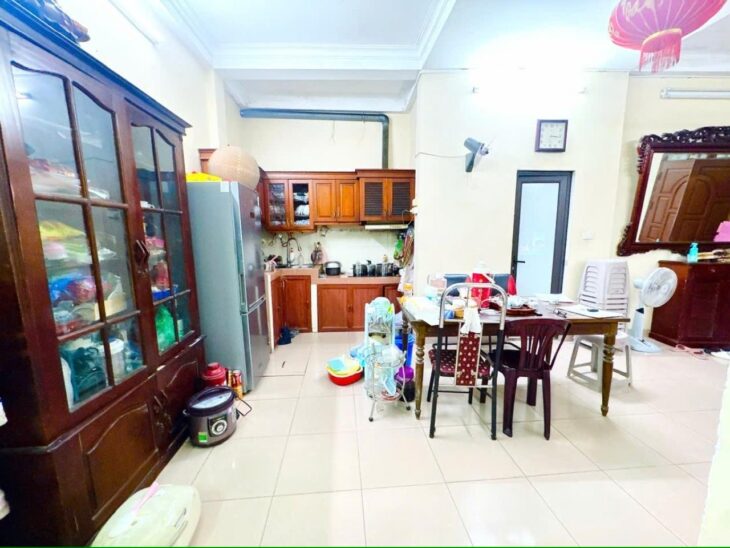 ????BÁN NHÀ PHỐ- AN TRẠCH- QUỐC TỬ GIÁM -DÂN XÂY Dt 63m 4tầng mt7.4m giá chỉ 12,8 tỷ