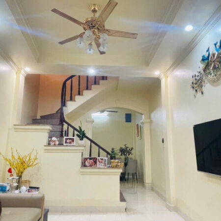 BÁN NHÀ NGỌC THUỴ, GIÁ CHỈ 6.18 TỶ – NHÀ XÂY KIÊN CỐ, THIẾT KẾ HIỆN ĐẠI, ĐỦ CÔNG NĂNG.