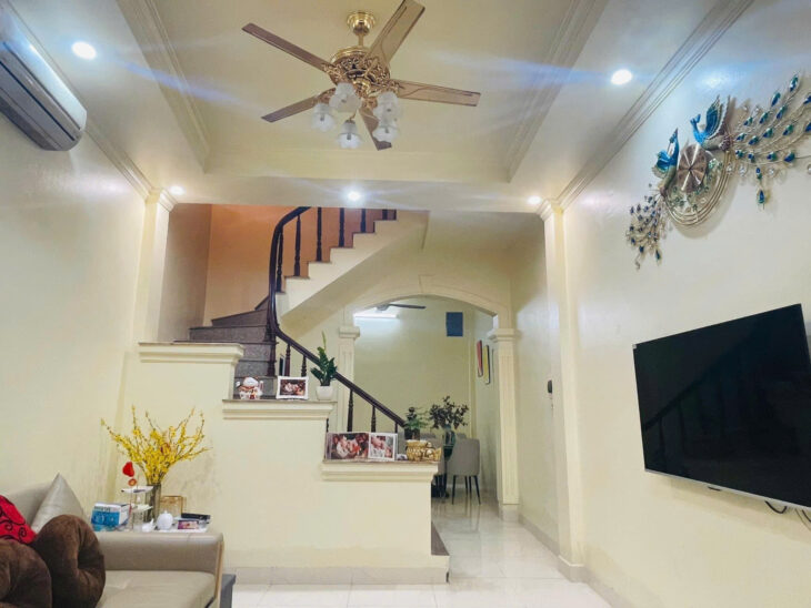 BÁN NHÀ NGỌC THUỴ, GIÁ CHỈ 6.18 TỶ – NHÀ XÂY KIÊN CỐ, THIẾT KẾ HIỆN ĐẠI, ĐỦ CÔNG NĂNG.