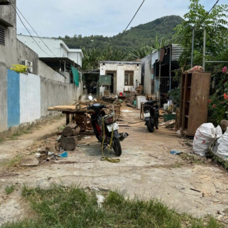 BÁN Nhà có 5 căn phòng trọ- CẠNH BIỂN HÒN CHỒNG – GIÁ RẺ