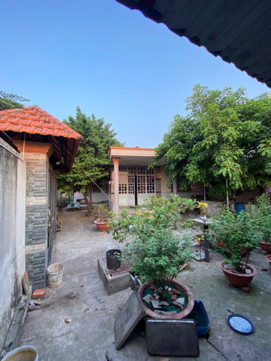 BÁN NHÀ VƯỜN NGHỈ DƯỠNG HẺM XE TẢI– 410M² – HÓC MÔN – GIÁ 10 TỶ TL