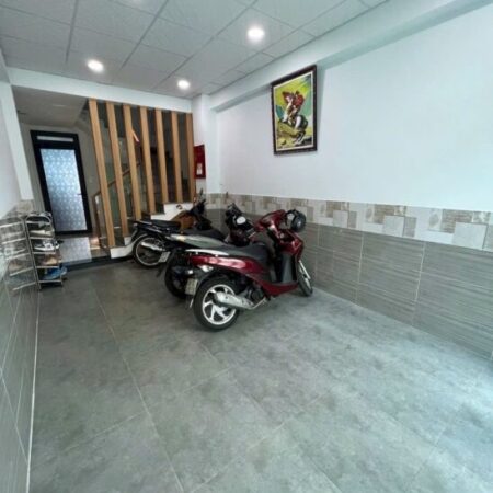 Bán nhà 1 trệt 3 lầu Gò Vấp cách đường 150m, có thể làm văn phòng, để ở kết hợp cho thuê