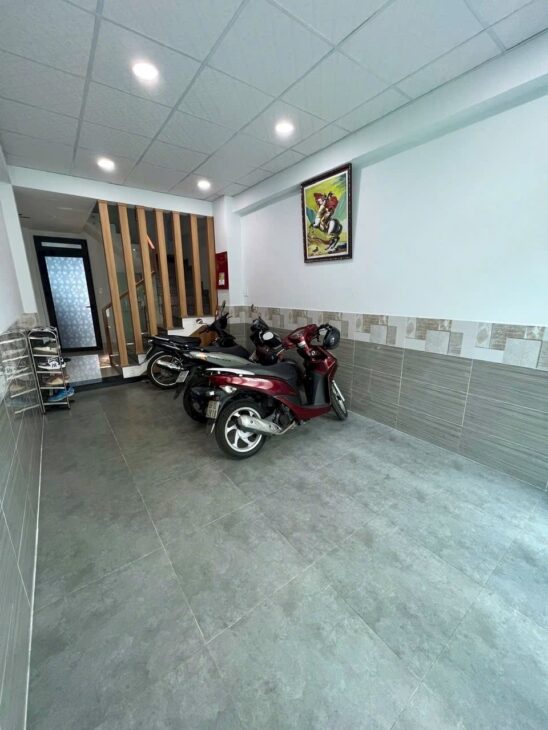 Bán nhà 1 trệt 3 lầu Gò Vấp cách đường 150m, có thể làm văn phòng, để ở kết hợp cho thuê