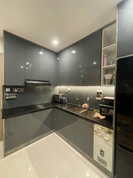Siêu xịn! Căn 2PN 1WC khu RB, đã có sổ, đầy đủ nội thất xịn, tầng trung, view nội khu giá chỉ 2tỷ5