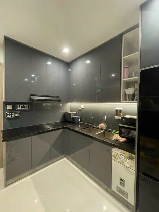 Siêu xịn! Căn 2PN 1WC khu RB, đã có sổ, đầy đủ nội thất xịn, tầng trung, view nội khu giá chỉ 2tỷ5