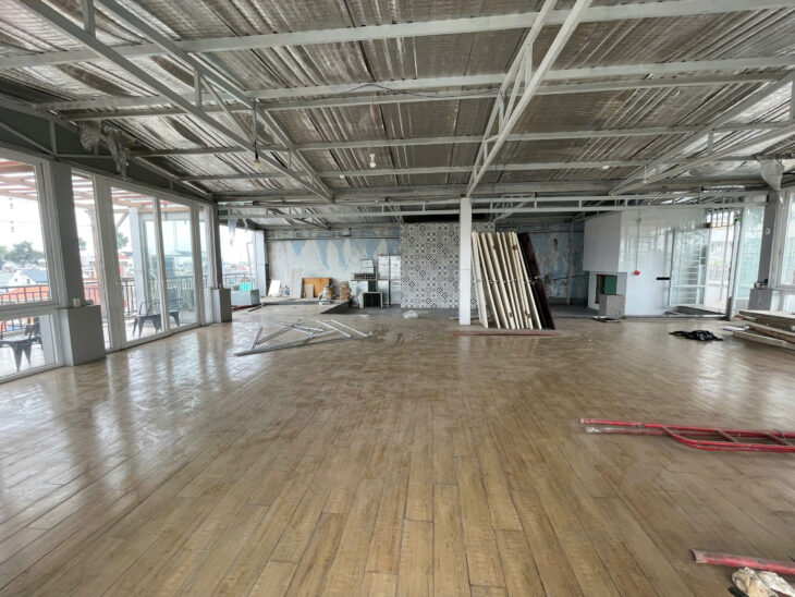 Q. Bình Tân Khu Tên Lửa ! MẶT BẰNG ĐẸP LẮM ! CHO THUÊ TẦNG 2 và TẦNG CROOFTOP , DT : 300 m2 ( mỗi