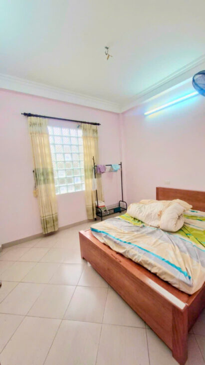 BÁN NHÀ LẠC LONG QUÂN – 40M² x 4 TẦNG – DÂN XÂY – CÁCH HỒ TÂY 150M – GIÁ CHỈ 8.7 TỶ