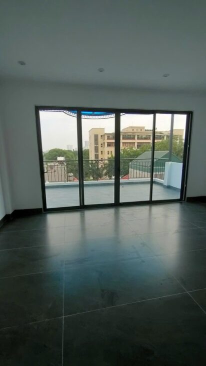 BÁN NHÀ MĂT NGÕ 8 TẦNG THANG MÁY NGUYỄN TRÃI THANH XUÂN – GẦN ROYAL CITY – 13.2 TỶ lh 0817606560