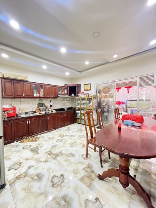 NGỘP BANK nhà MTKD Nguyễn Sỹ Sách ngang 6M 118m2 5 lầu KD đỉnh ngay chợ Tân Trụ 18.X tỷ.