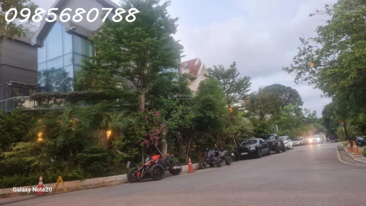 BÁN BIỆT THỰ CIPUTRA 230M2 ĐƯỜNG ĐÔI 30M GIÁ 62 TỶ LIÊN HỆ 0985689788