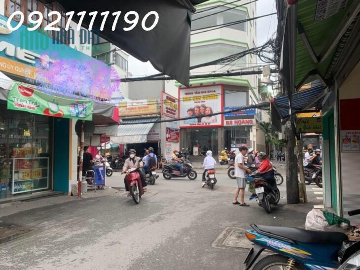 Bán gấp khu đất Vạn Phúc xe con đỗ cửa ngõ, cạnh bên vườn hoa, trường 2, giá 9,x tỷ