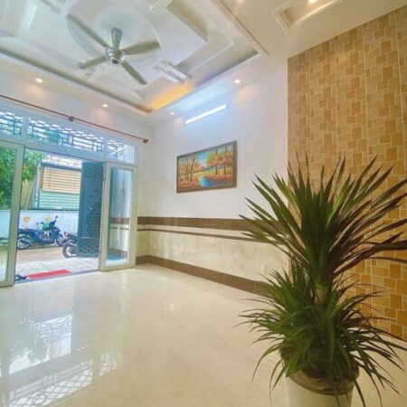 Bán nhà 62m2, 4PN, 4WC, 3 tầng, Q.9, giá chỉ 7,05 tỷ, sổ hồng