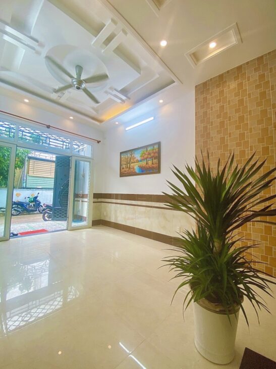 Bán nhà 62m2, 4PN, 4WC, 3 tầng, Q.9, giá chỉ 7,05 tỷ, sổ hồng