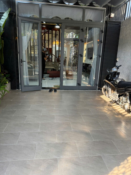 + Phạm Ngọc Mậu, Nhà 3 tầng mặt tiền đường 10,5 m mặt sau đường 4m, khu A32, sát chợ Tân An.