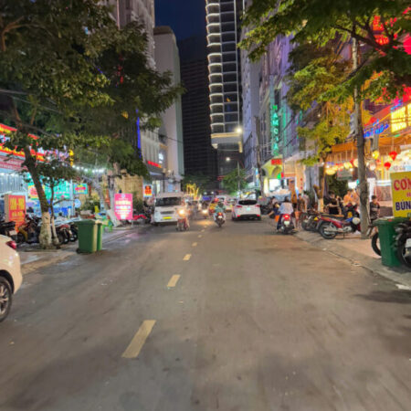 BÁN GẤP NHÀ MẶT TIỀN HÀ BỔNG – GẦN BIỂN, KINH DOANH ĐỈNH