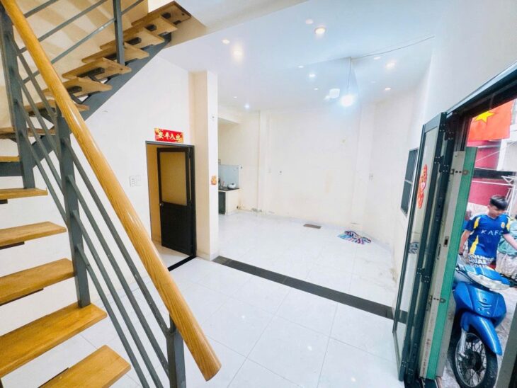 HOT, KẸT TIỀN BÁN GẤP NHÀ ĐẸP HƯNG PHÚ [P10 Q8] DT 37M2 (6 X 7M) 2T, 3PN, 3WC CHỈ 4.15 TỶ