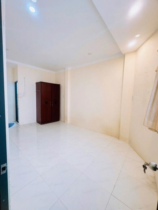 HOT, KẸT TIỀN BÁN GẤP NHÀ ĐẸP HƯNG PHÚ [P10 Q8] DT 37M2 (6 X 7M) 2T, 3PN, 3WC CHỈ 4.15 TỶ