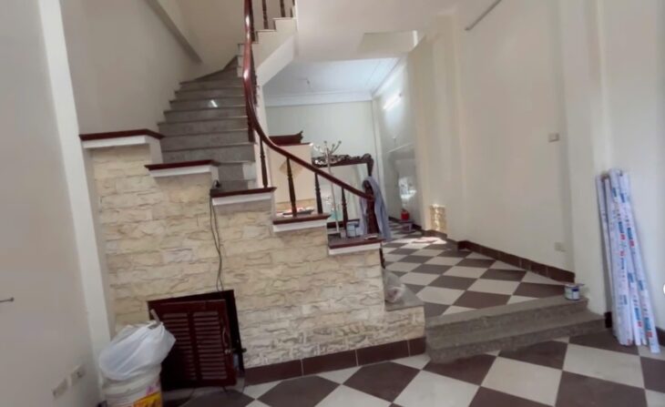 CHO THUÊ NHÀ 5 PHÒNG NGỦ – Ô TÔ ĐỖ GẦN CỬA – TÂN MAI, HOÀNG MAI