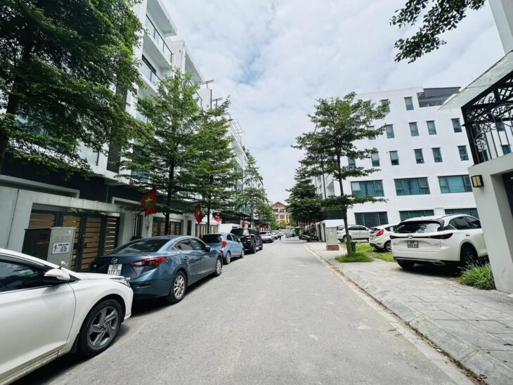Bán Biệt Thự Liền Kề 5 Tầng View Hồ Trung Tâm Cầu Giấy- Bắc Từ Liêm Chỉ 90m² Giá 37 tỷ