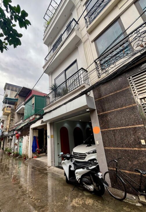 BÁN NHÀ 12 tỷ 50m LÝ SƠN NGÕ Ô TÔ,GARA,THANG MÁY,LONG BIÊN HÀ NỘI