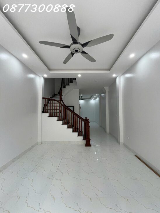 NHÀ LA KHÊ 7 TỶ 45M, NGÕ THÔNG, OTO, THANG MÁY NHẬP KHẨU