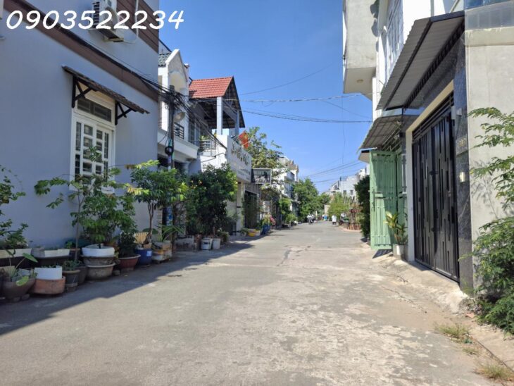 Bán nhà mặt phố Đường 6, 4,5 tỷ, 77m2, Q9, HCM giá siêu hời!