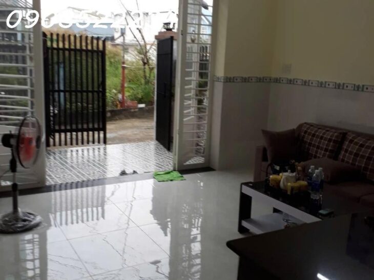 Bán nhà mặt phố Đường 6, 4,5 tỷ, 77m2, Q9, HCM giá siêu hời!