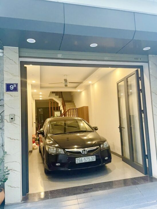 BÁN NHÀ BỒ ĐỀ 15 tỷ 55m NGÕ THÔNG Ô TÔ,SÁT MẶT PHỐ,LONG BIÊN HÀ NỘI