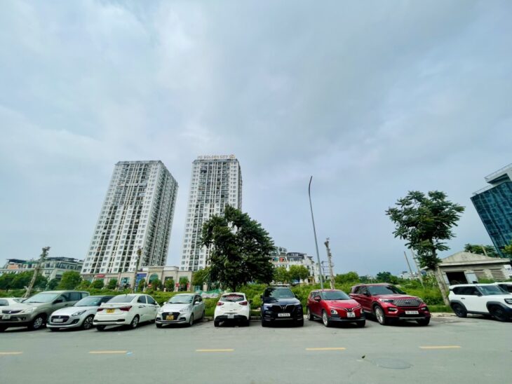 BÁN NHÀ BỒ ĐỀ 15 tỷ 55m NGÕ THÔNG Ô TÔ,SÁT MẶT PHỐ,LONG BIÊN HÀ NỘI