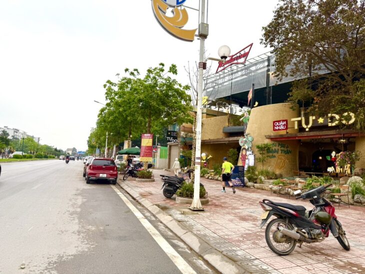 NHÀ DÒNG TIỀN BỒ ĐỀ 29 tỷ 135m MẶT TIỀN 7m SẴN 24 PHÒNG,LONG BIÊN