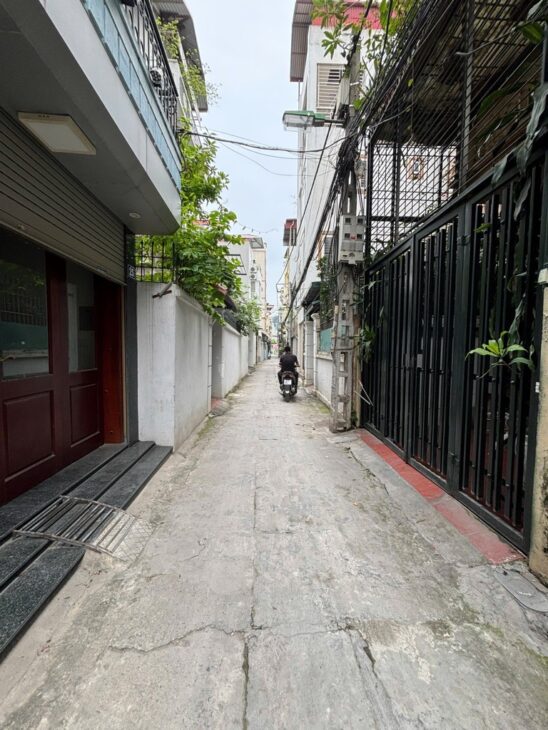 BÁN NHÀ HỒNG TIẾN 13 tỷ 55m NGÕ Ô TÔ THÔNG THOÁNG GẦN PHỐ,LONG BIÊN