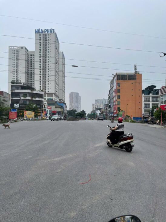 HOA HẬU mặt phố, Q. Hoàng Mai 119m2, 9 tầng thang máy, dòng tiền hàng tháng 165 triệu